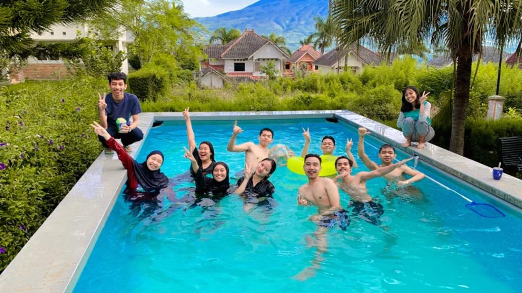 Daily Life of Technical Support Jagoan Hosting Pt. 2