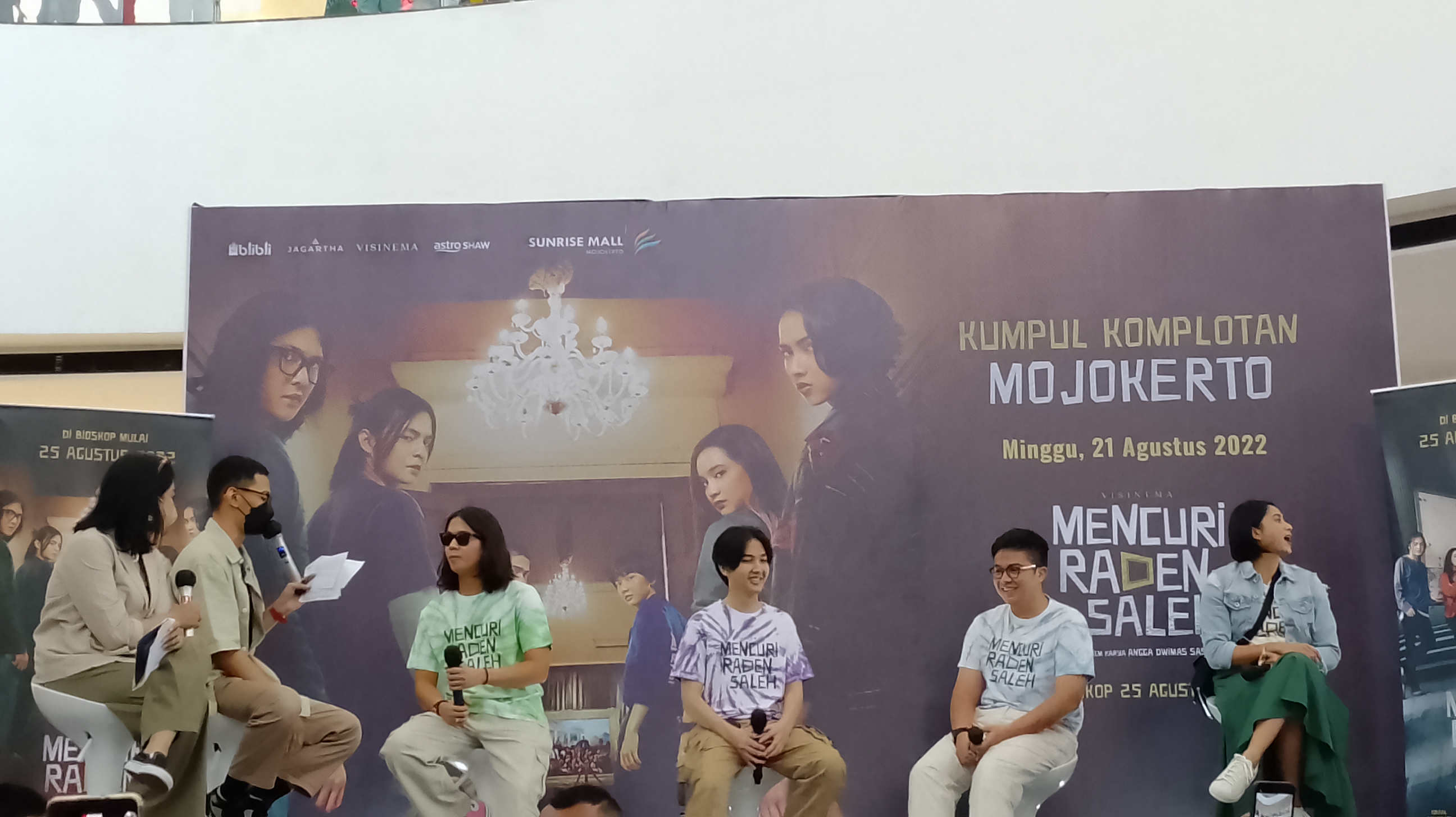 First Time Ketemu Idola